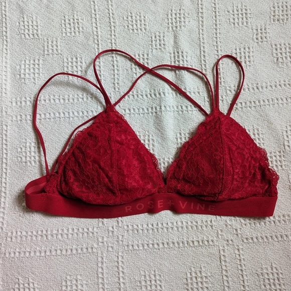 red lace bralette - Picture 3 of 3